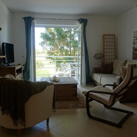 Gloria Maris Gardens Apartment