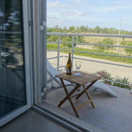 Gloria Maris Gardens Lägenhet